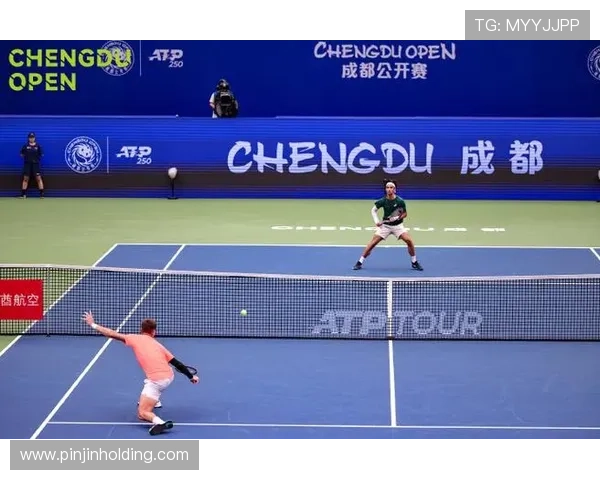 全球网球赛季开启 多位顶级球员携手亮相首站赛事争夺新冠军