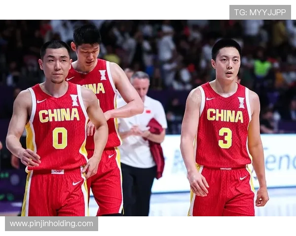 中国男篮迎战澳大利亚迎来关键一战 球迷期待拼搏精神展现精彩表现