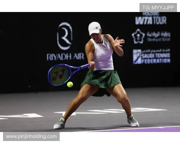 网球赛季新变化 全球顶尖选手迎来激烈角逐 硬地赛场挑战再升级