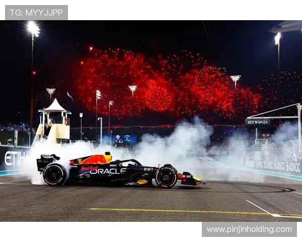 F1赛季精彩纷呈 新规则引领技术革新 球迷热议车手间激烈竞争