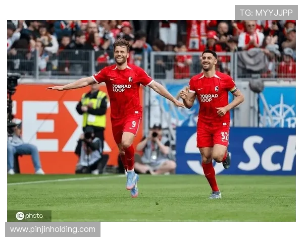 弗赖堡俱乐部迎来新赛季挑战 球员阵容调整备战德国足球顶级联赛