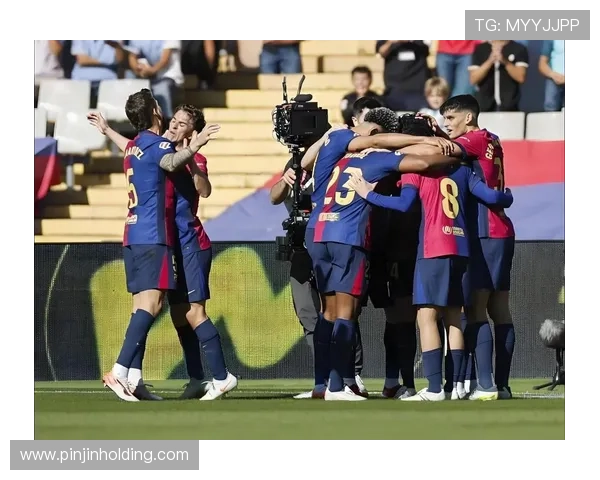 梅西回归巴萨引爆足坛热议 新赛季豪华阵容再掀风云