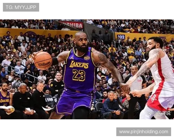 詹姆斯里程碑之夜湖人力克强敌西部格局再生变数季后赛前景引热议